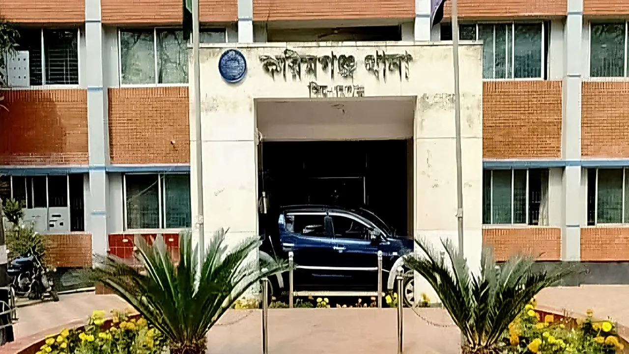 হাওরে মাছ ধরতে গিয়ে বজ্রপাতে চাচা-ভাতিজার মৃত্যু