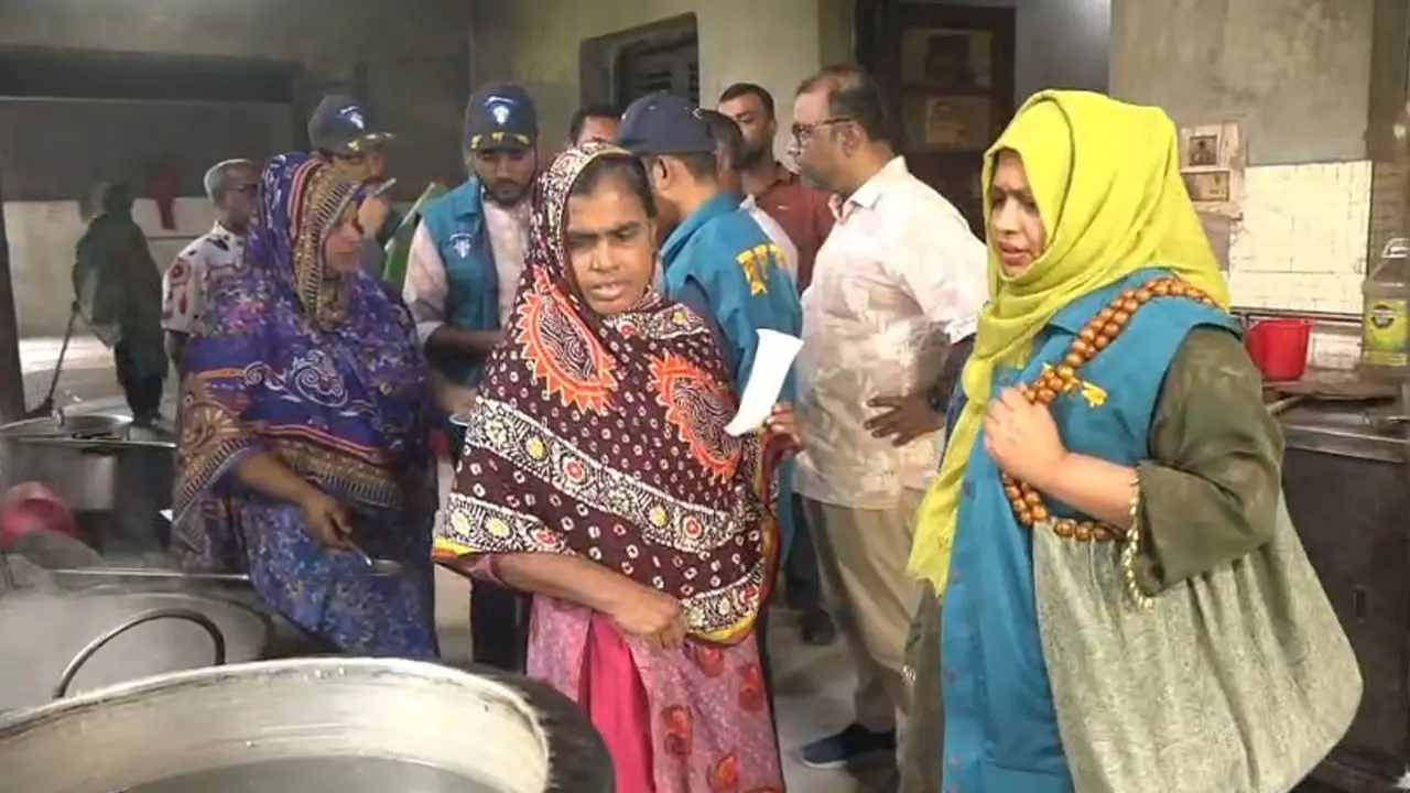 রোগী সেজে তথ্য সংগ্রহের পর কুষ্টিয়া জেনারেল হাসপাতালে দুদকের অভিযান