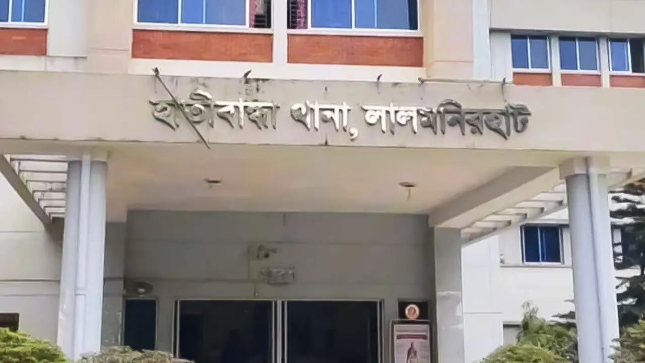 লালমনিরহাটে নবম শ্রেণির শিক্ষার্থীর ঝুলন্ত মরদেহ উদ্ধার