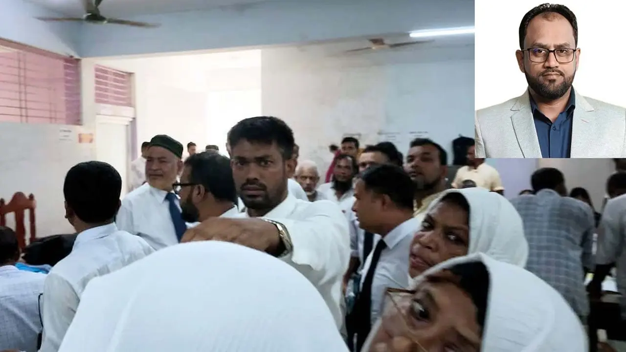 আইনজীবীদের আন্দোলনের সংবাদ সংগ্রহে গিয়ে হেনস্থার শিকার সাংবাদিক