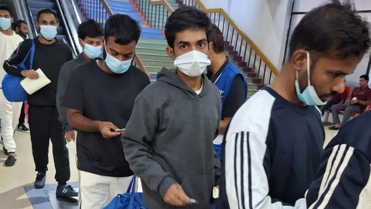 লিবিয়া থেকে আরও ১৭৪ জন দেশে ফিরেছেন