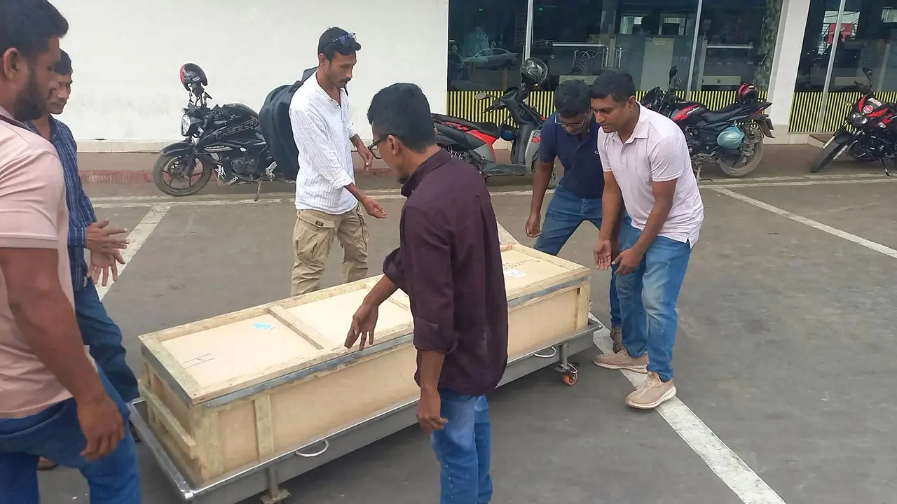 রাশিয়ায় বিস্ফোরণে নিহত যুবকের মরদেহ দেশে পৌঁছেছে