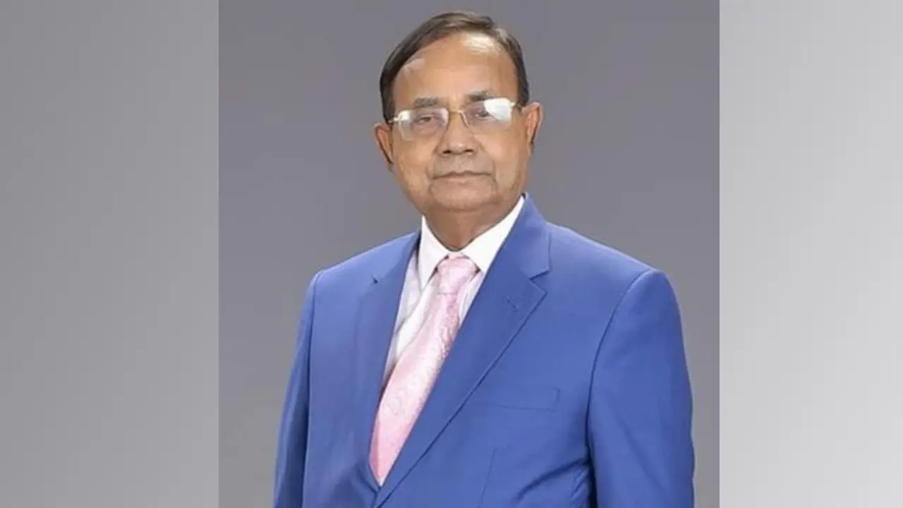 সাবেক রেলমন্ত্রীর জমি ক্রোক, ব্যাংক হিসাব ফ্রিজ
