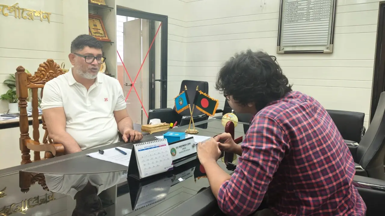 ‘ঘুষ ডট সাইট’ নিয়ে শাহেদকে সহযোগিতার আশ্বাস ময়মনসিংহ সিটি প্রশাসকের