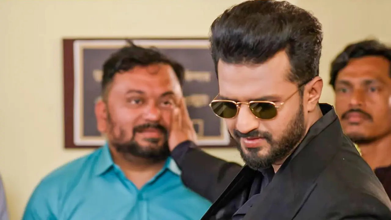 এবার নাটকে বিসিএস ক্যাডার ফারহান, নানা ভুল নিয়ে হাসছে দর্শক
