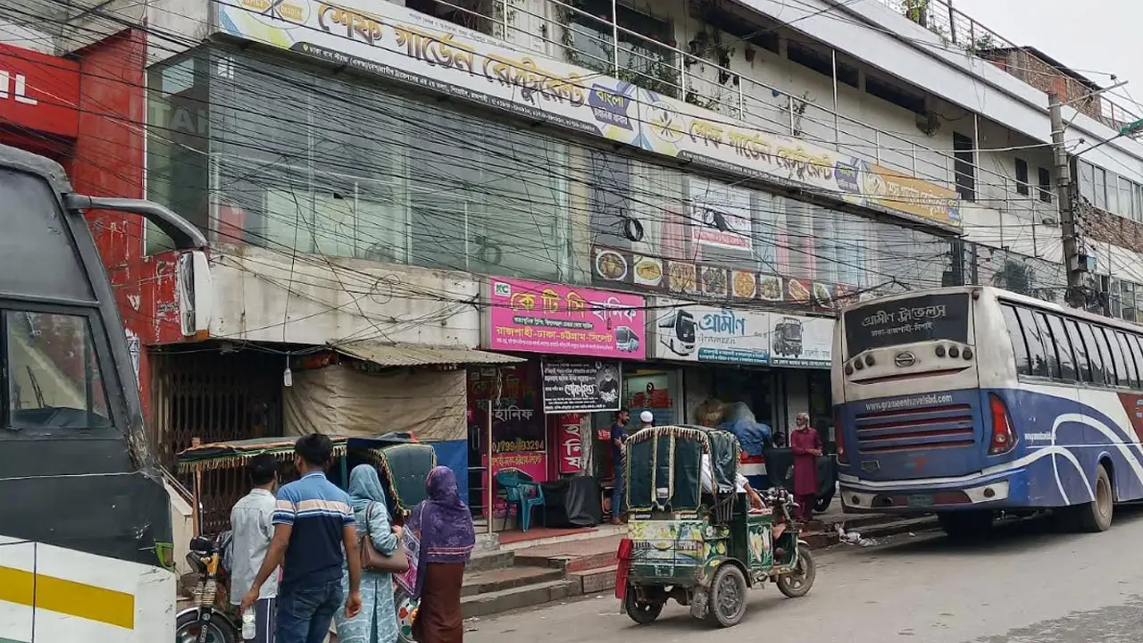 রাজশাহী-নাটোরের মধ্যে বাস চলাচল বন্ধ