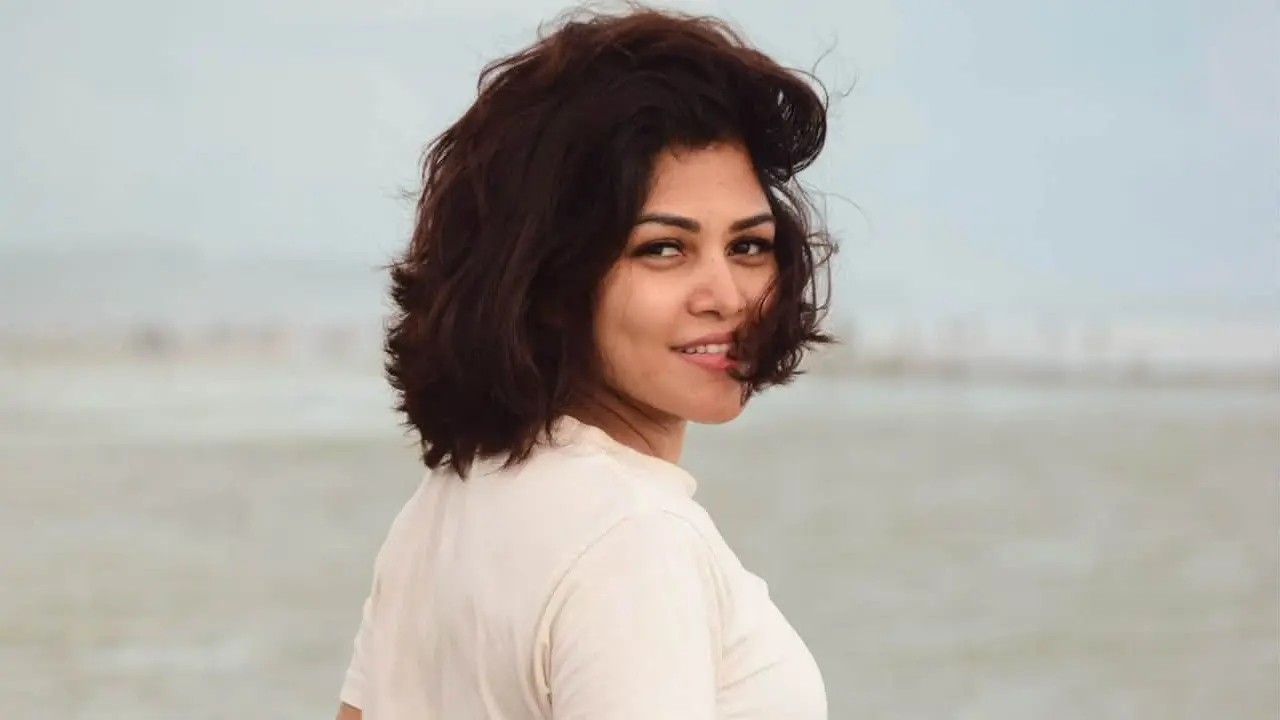 ‘নারী ও শিল্পীদের প্রতি দিন দিন মানুষ নিষ্ঠুর হয়ে যাচ্ছে’