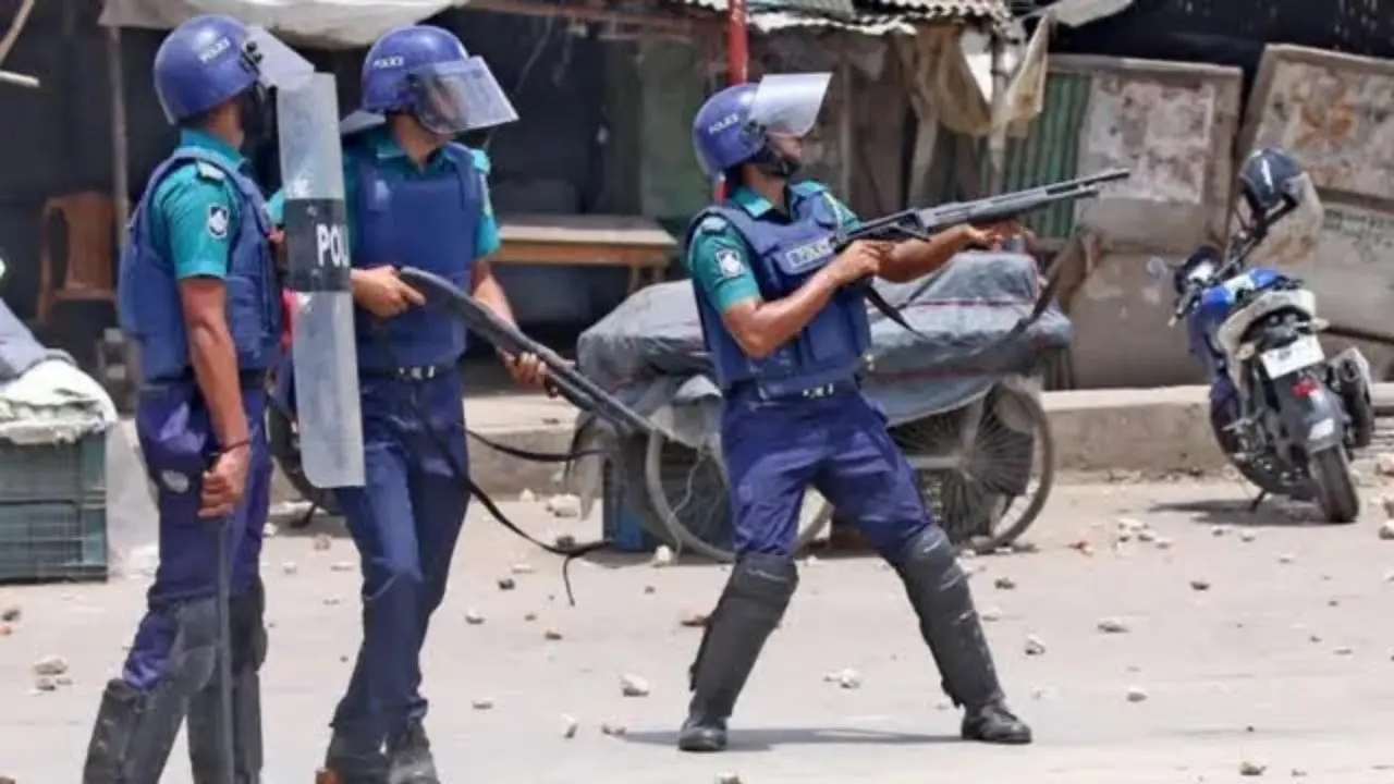 স্বামীকে হারিয়েছি গুলিতে, সাক্ষী দেওয়ায় মেয়েকে ধর্ষণ করে আ.লীগ নেতারা