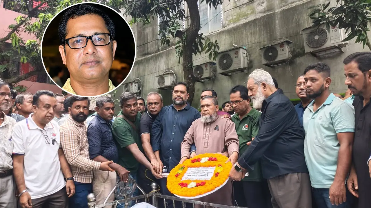 সাংবাদিক পুলক চ্যাটার্জিকে অশ্রুসিক্ত বিদায়, পাওনা টাকা আদায়ের দাবি