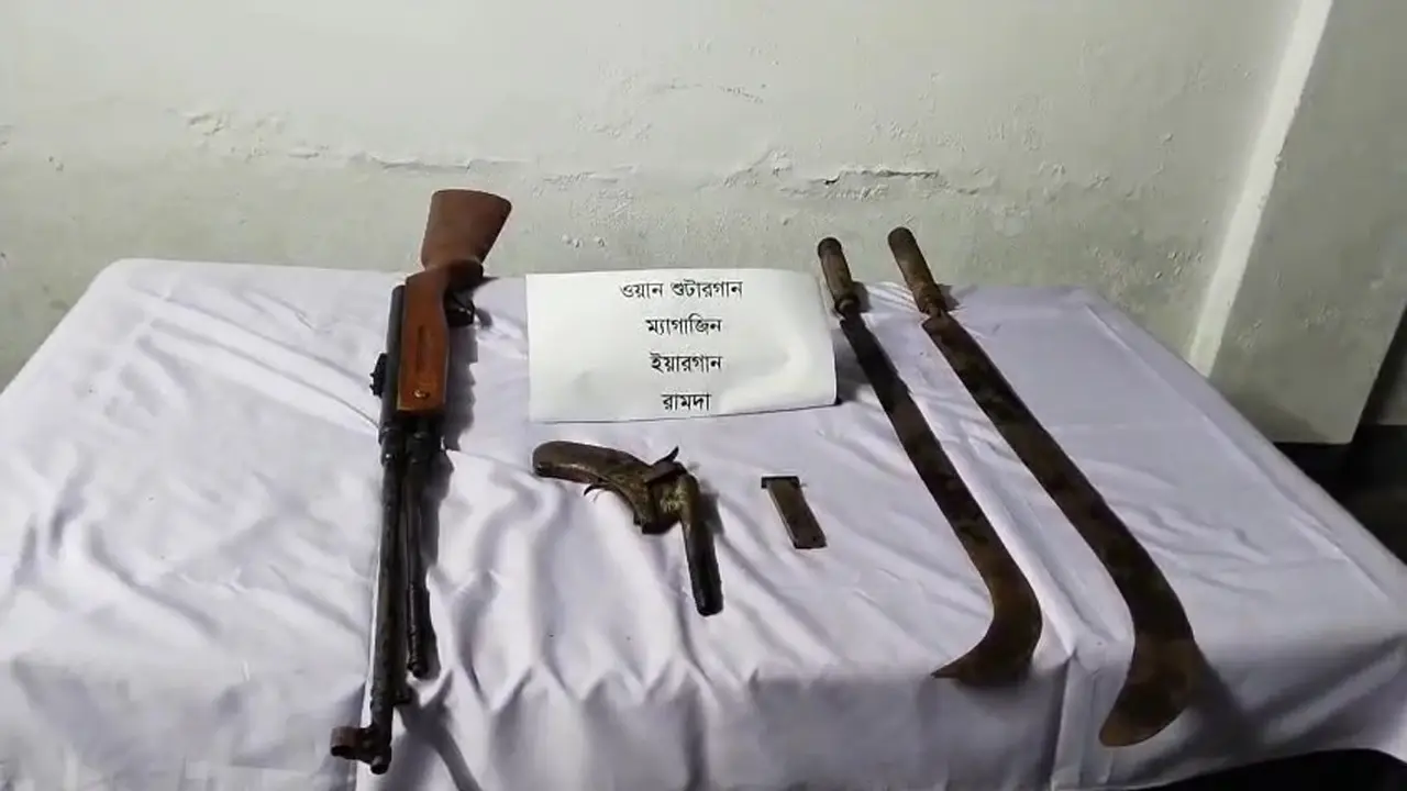 জয়পুরহাটে র্যাবের উপস্থিতি টের পেয়ে অস্ত্র ফেলে পালাল ডাকাত দল