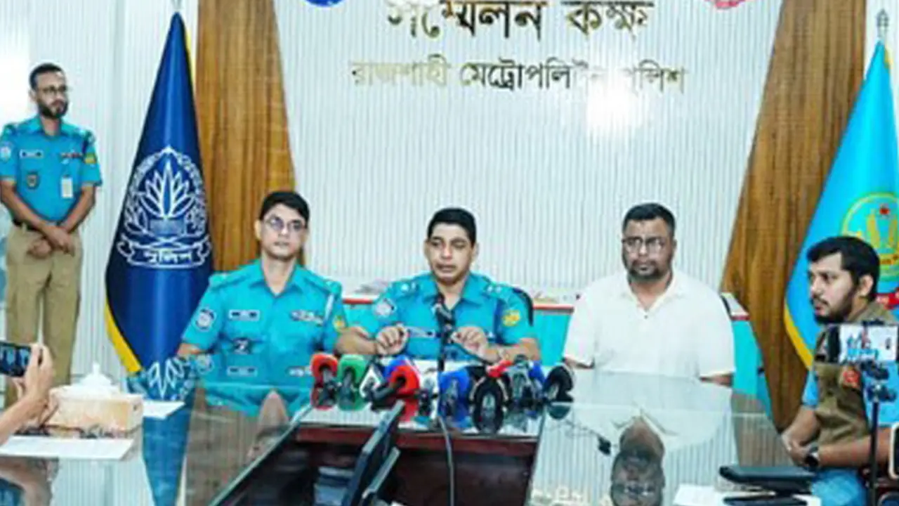 রাজশাহীতে স্বর্ণ চুরির ঘটনায় গ্রেপ্তার ৮