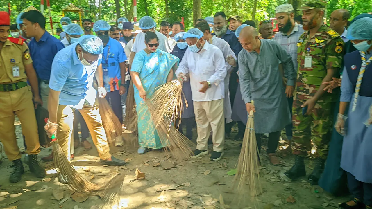 ডেঙ্গু প্রতিরোধে মশার প্রজনন স্থান ধ্বংস করতে নগরবাসীর প্রতি আহ্বান