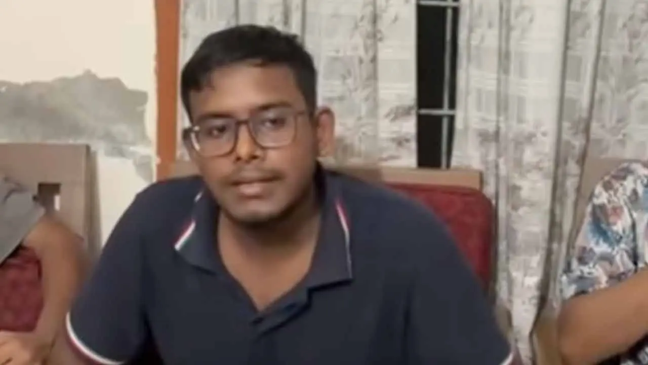 ‘শিবিরের স্পাই’ সন্দেহে শিক্ষার্থীকে হেনস্তার অভিযোগ ছাত্রদলের বিরুদ্ধে