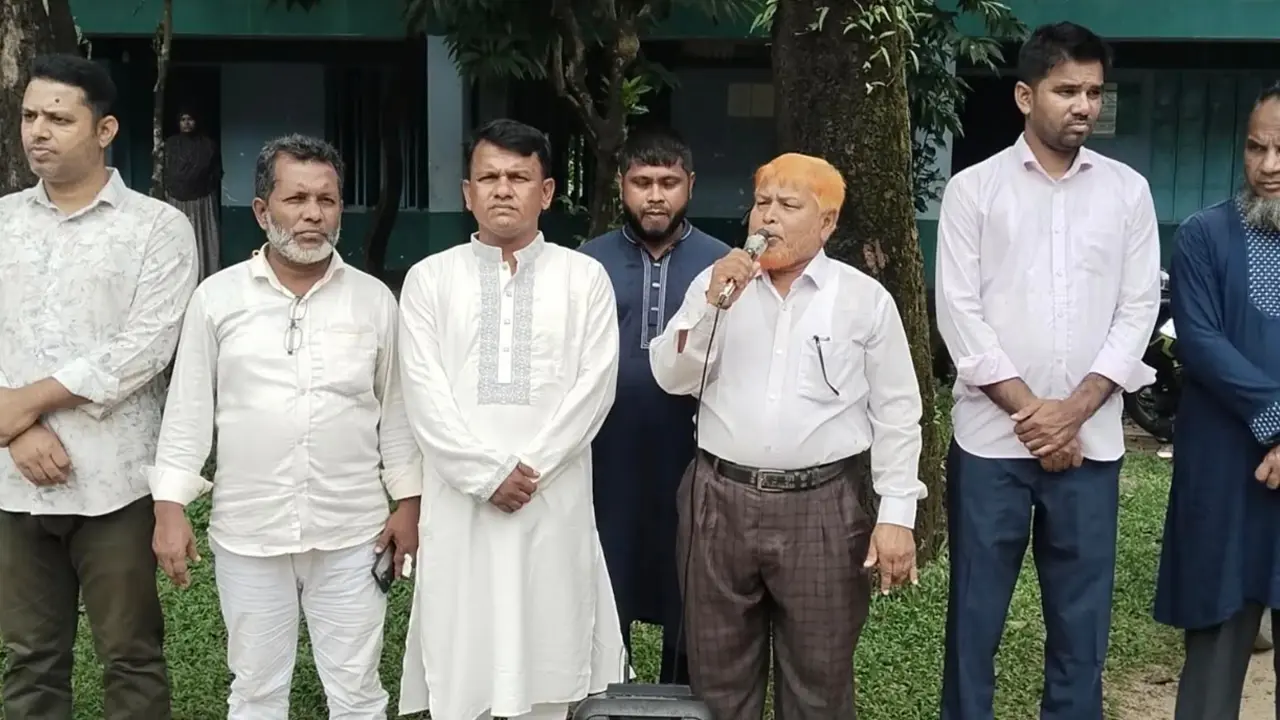 ‘স্কুলে ফোন আনলেই বহিষ্কার’