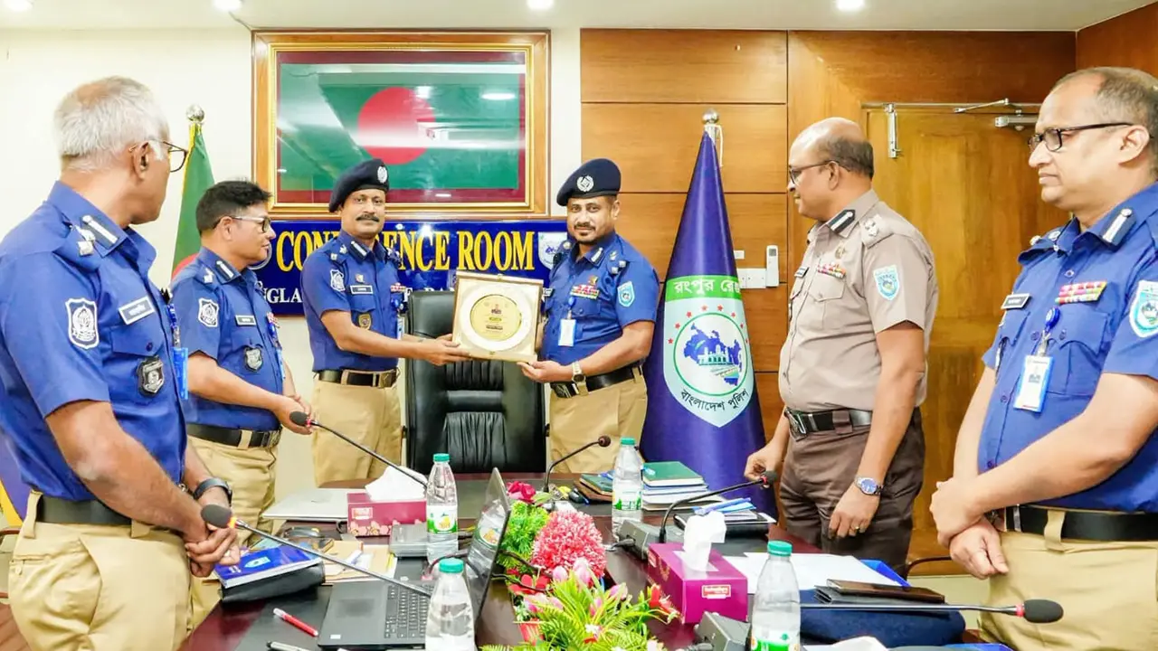 অপরাধ নিয়ন্ত্রণে রংপুর রেঞ্জের সেরা ঠাকুরগাঁও জেলা পুলিশ