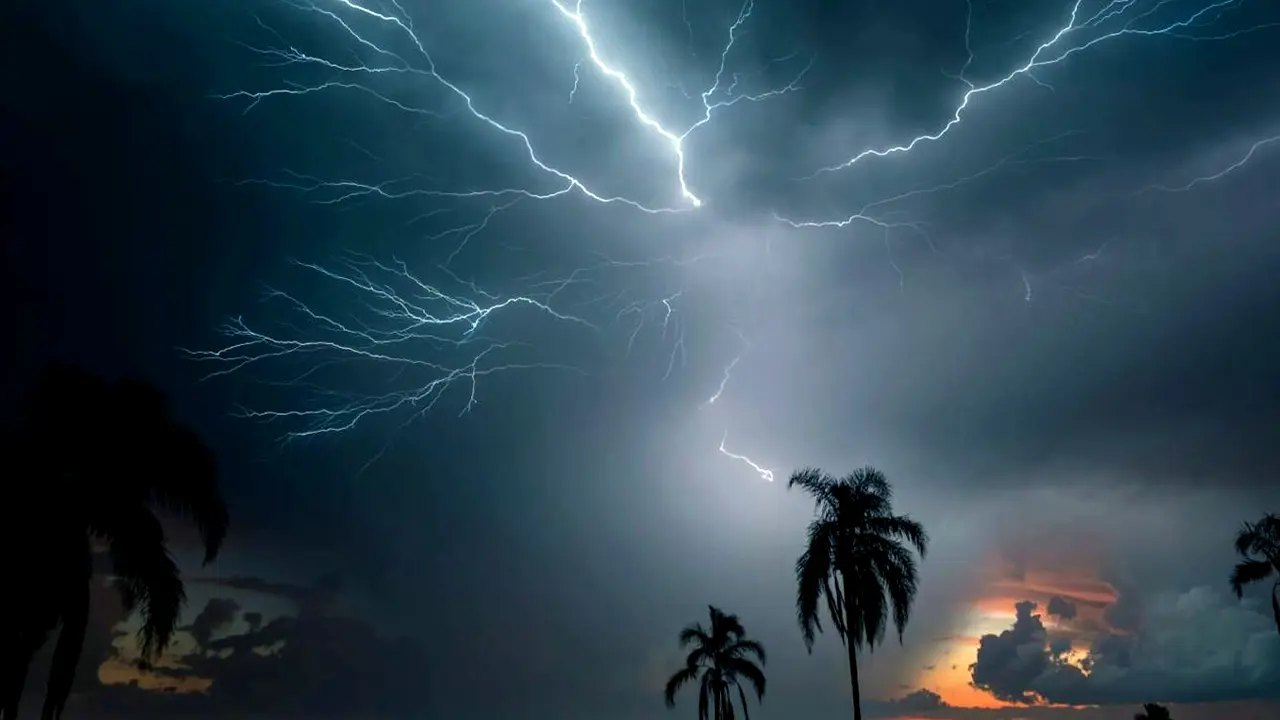 কাঁঠালিয়ায় ধানখেতে বজ্রপাতে কৃষকের মৃত্যু