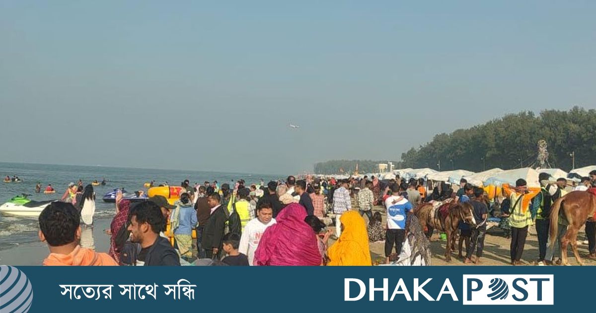 থার্টিফার্স্ট নাইটে কক্সবাজারে নেই আয়োজন, তবু বাড়ছে পর্যটকের ভিড়