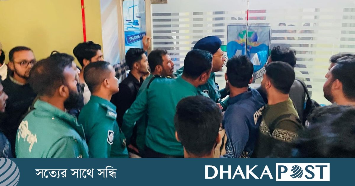 শিক্ষার্থী পিটিয়ে তোপের মুখে ‘সমন্বয়ক’