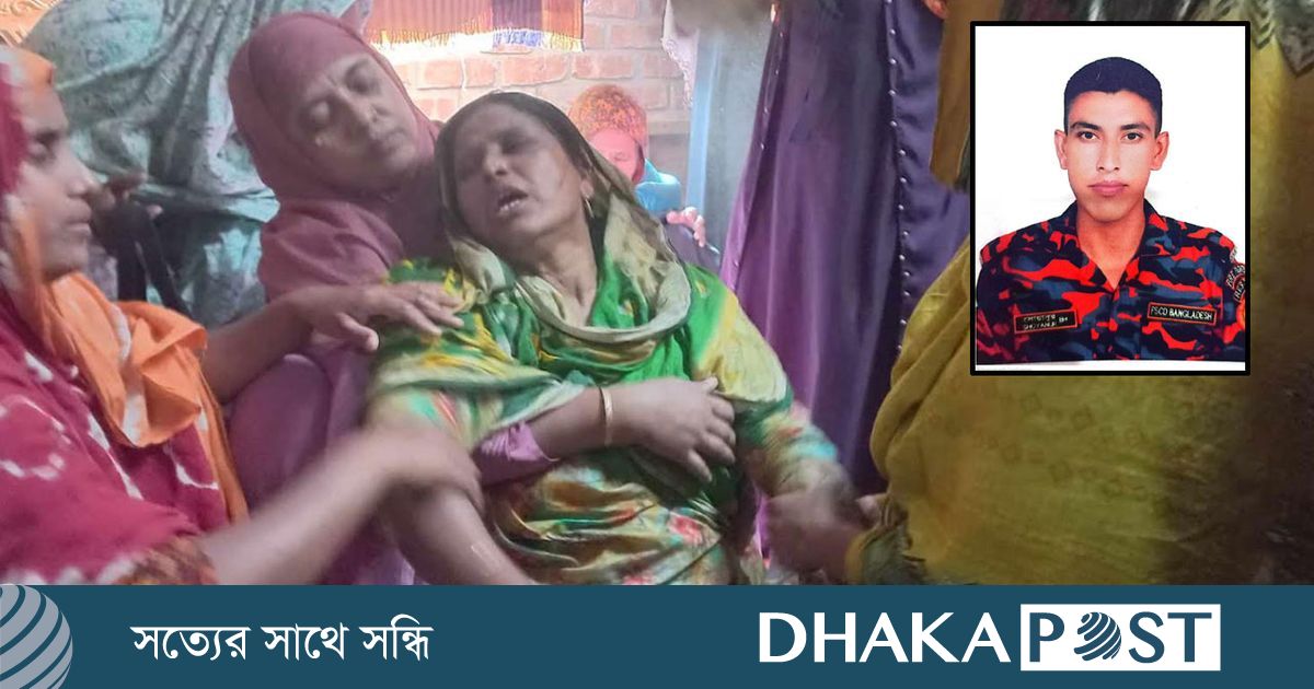 একমাত্র ছেলে ছিলেন ফায়ার ফাইটার নয়ন, বারবার মূর্ছা যাচ্ছেন মা