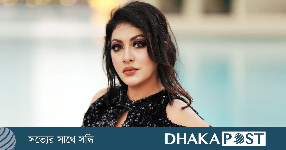 হাফেজ হতে চান অভিনেত্রী প্রিয়াঙ্কা