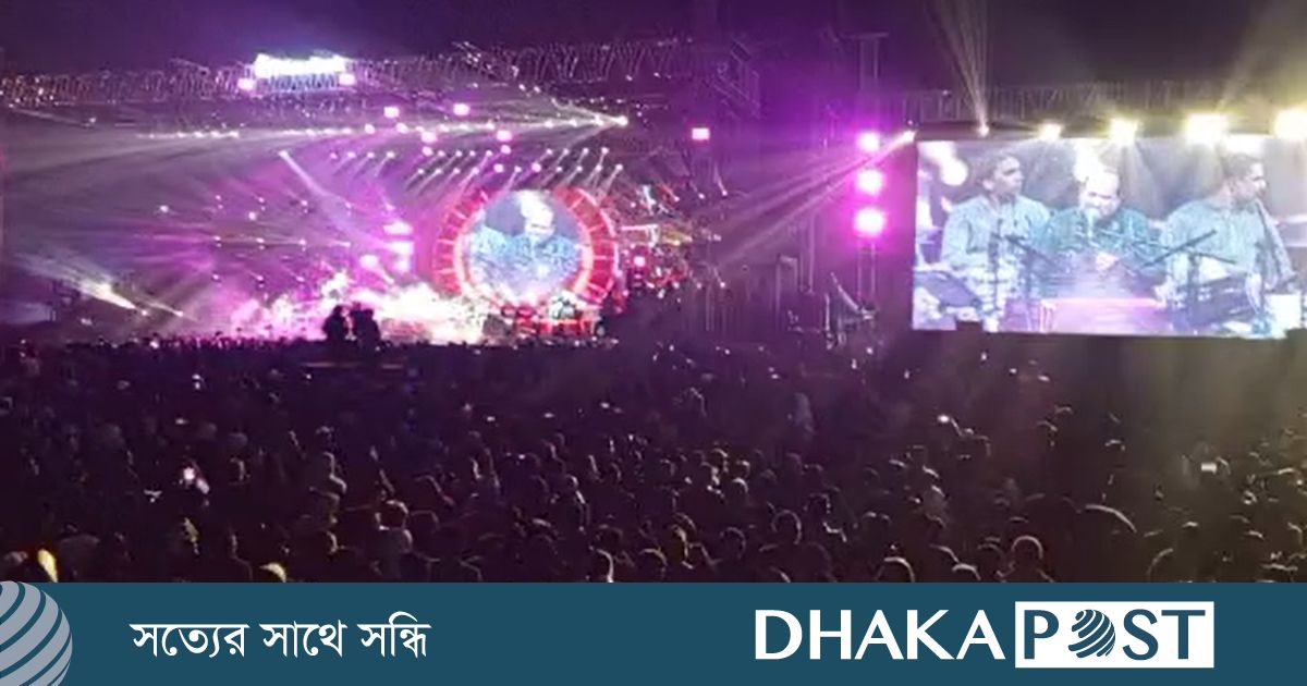 কনসার্টে মঞ্চ মাতাচ্ছেন রাহাত ফতেহ আলী খান