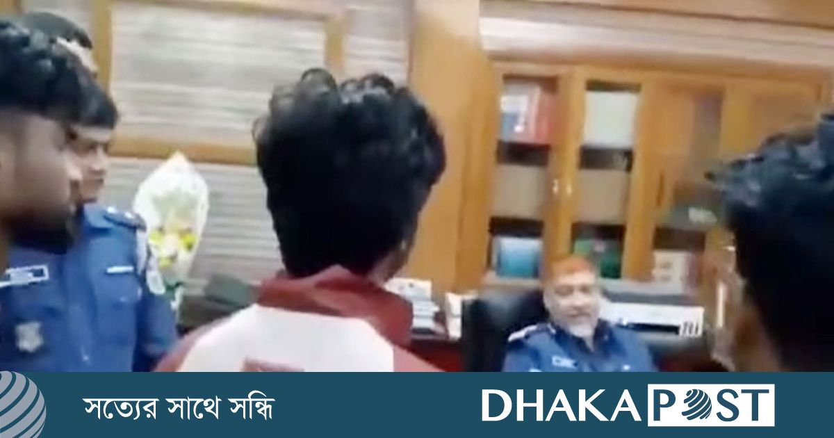 ডিআইজি অফিসে গিয়ে বৈষম্যবিরোধী ছাত্র পরিচয়ে হুমকি, ভিডিও ভাইরাল