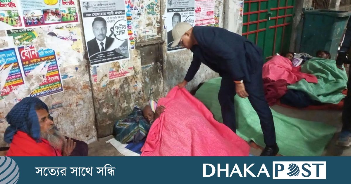 একটু উষ্ণতা পেতে শীতবস্ত্রের আশায় রাত কাটে তাদের