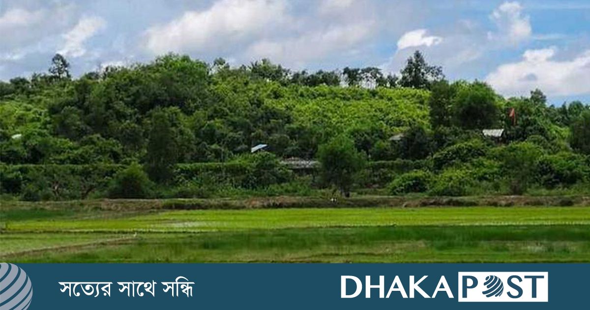 ওপারে থেমে থেমে গুলি, এপারে আতঙ্ক