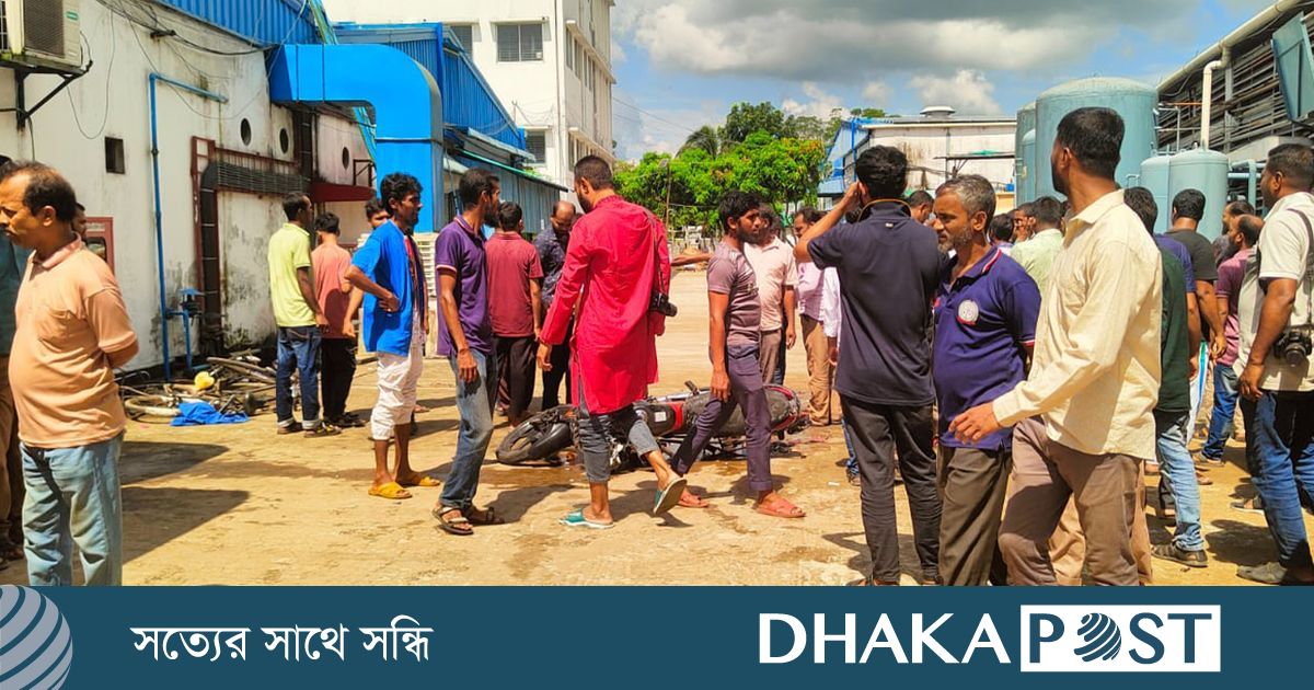 শ্রমিক অসন্তোষে পদ্মা ব্লোয়িংয়ের ৮ কর্মকর্তা ১৮ ঘণ্টা অবরুদ্ধ