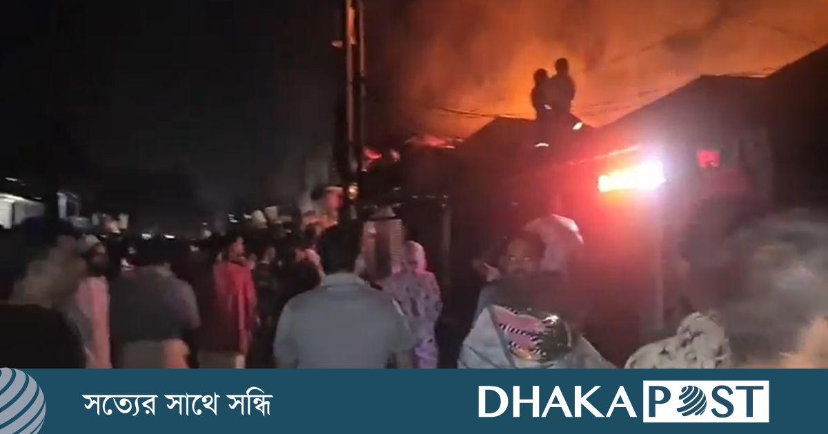 মধ্যরাতে আশুলিয়ার জিরানী বাজারে আগুন