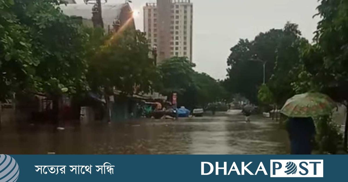 ৮ বিভাগেই ভারী বৃষ্টির সতর্কতা, ভূমিধস-জলাবদ্ধতার শঙ্কা