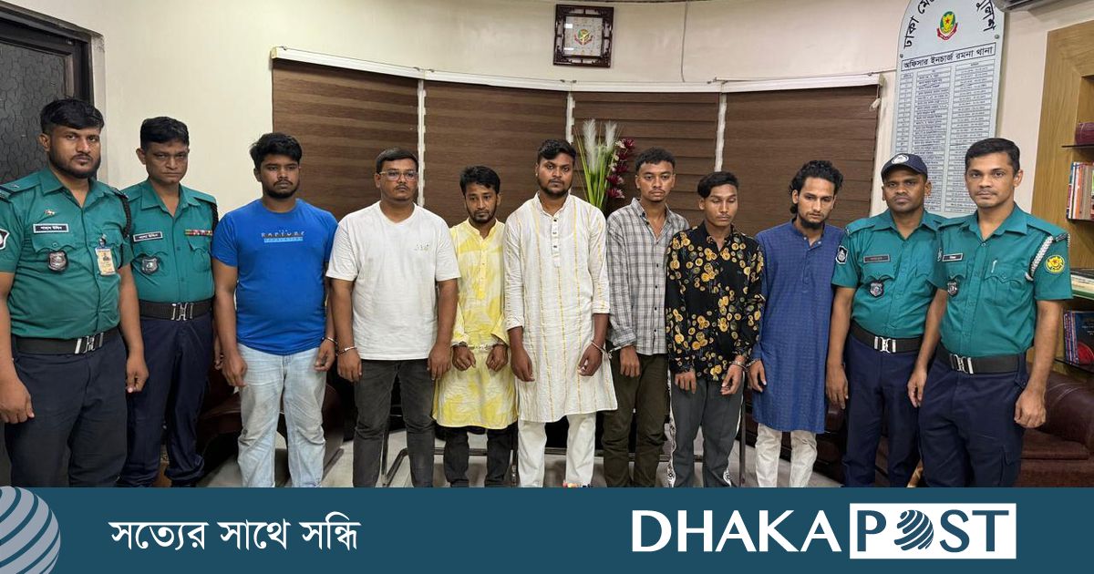 রাজধানীতে ঝটিকা মিছিলের প্রস্তুতিকালে আ.লীগের ১২ সদস্য গ্রেপ্তার