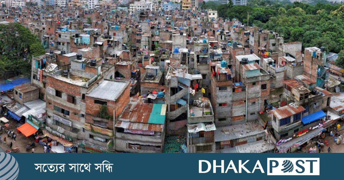 জেনেভা ক্যাম্পে মাদকবিরোধী অভিযানে হেরোইন ও দেশীয় অস্ত্রসহ গ্রেপ্তার ২১