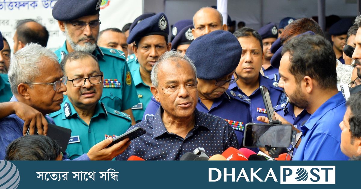 পুলিশ সদস্যদের কর্মপরিবেশ উন্নয়নে সরকার কাজ করছে : স্বরাষ্ট্র উপদেষ্টা