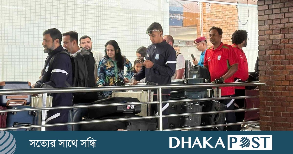 অবশেষে নেপালের এয়ারপোর্টে জামালরা, ফিরছেন দেশে