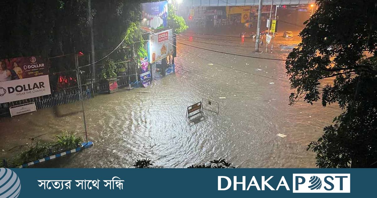 দুর্গাপূজার আগে রাতভর প্রবল বৃষ্টিতে ডুবল কলকাতা, পাঁচজনের মৃত্যু