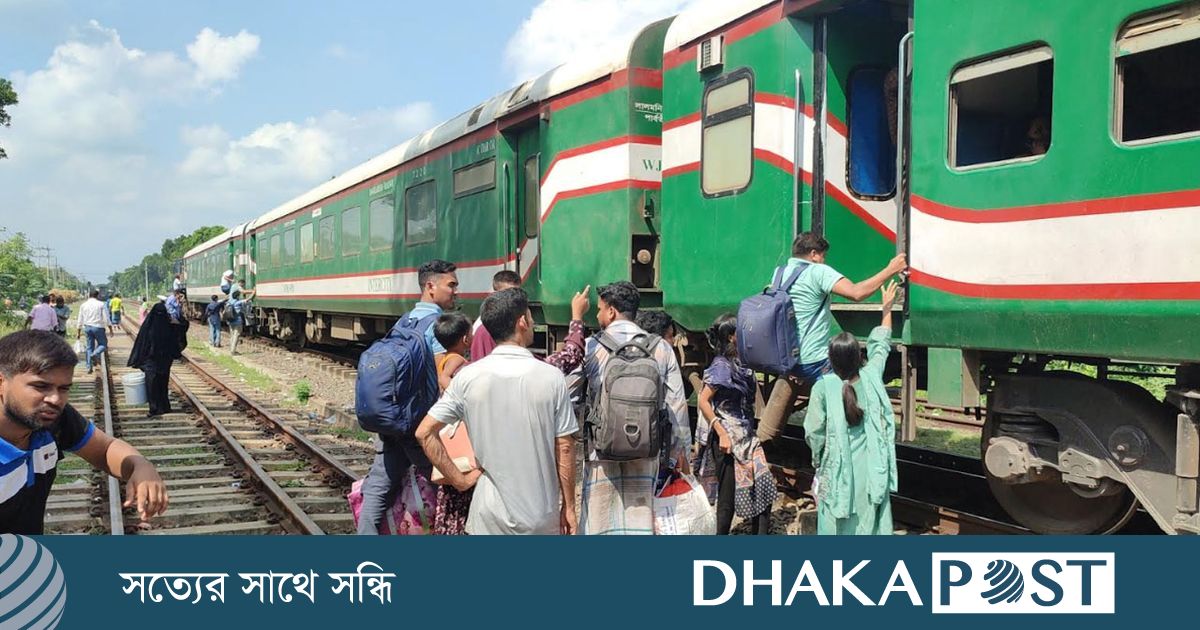 ভাঙ্গুড়ায় লাইনচ্যুত ট্রেনের বগি উদ্ধার, ট্রেন চলাচল স্বাভাবিক