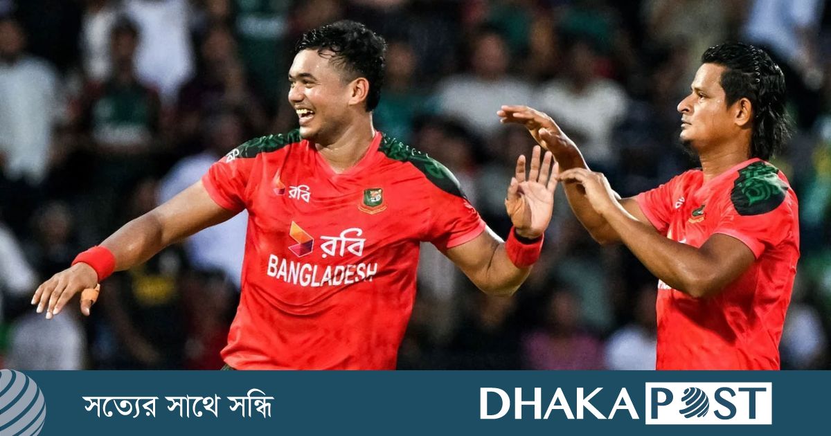 দুই ওপেনারকে ফিরিয়ে ম্যাচে ফিরল বাংলাদেশ
