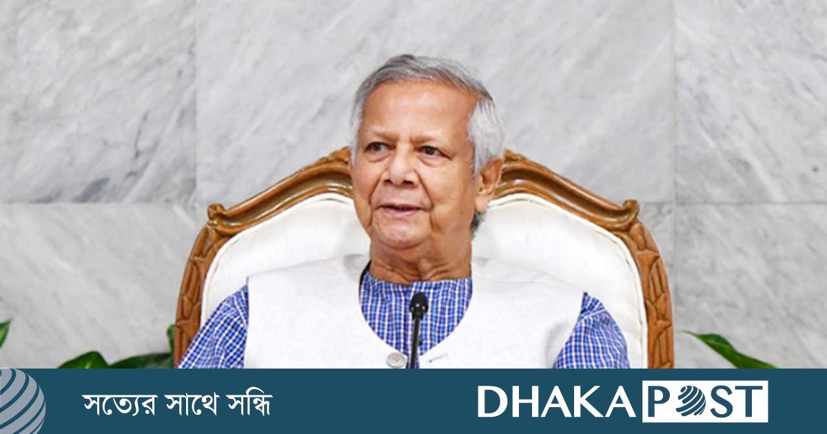 ঢাকেশ্বরী মন্দির পরিদর্শনে প্রধান উপদেষ্টা
